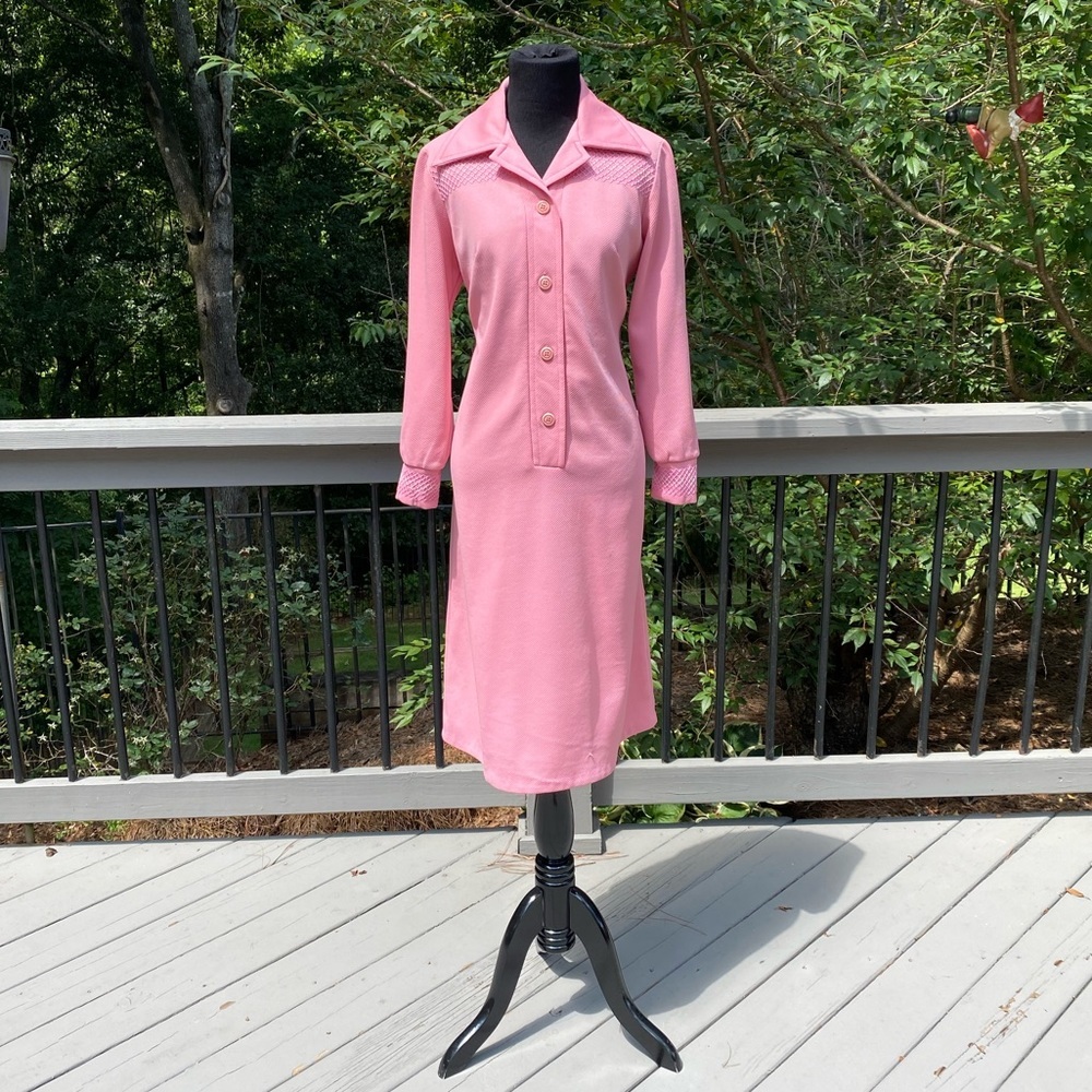 Vintage 70s Dagger Collar Smocked Embroidered Button Front Shirt MIDI Dress